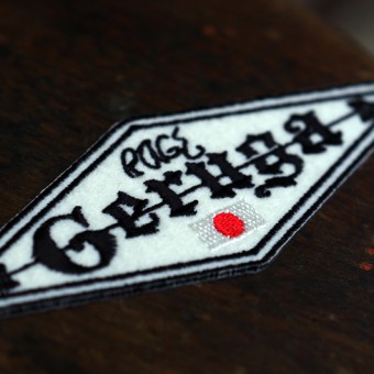 GERUGA - CUSTOM WAPPEN OFF-WHITE