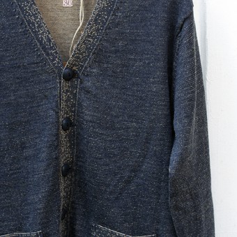 FRONT BUTTON CARDIGAN Felt Patch Type