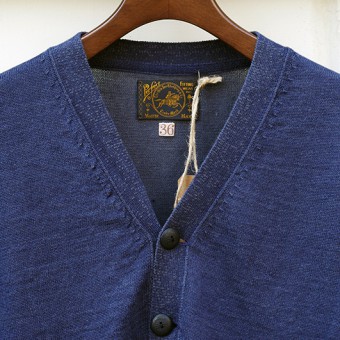 FRONT BUTTON CARDIGAN Felt Patch Type