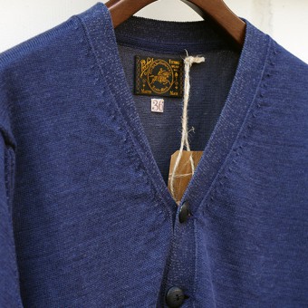 FRONT BUTTON CARDIGAN Felt Patch Type