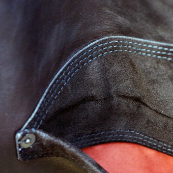 LEATHER VEST [HORSE-HIDE]