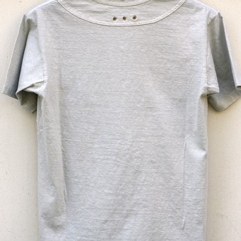 V-NECK T-SHIRTS