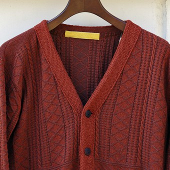 GUERNSEY SWEATER OPENED FRONT