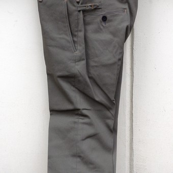 SIDE BUCKLE SPORTS TROUSER