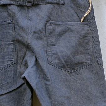 BUCKLE BACK DECK TROUSER