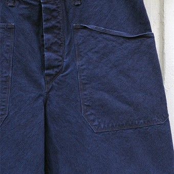 BUCKLE BACK DECK TROUSER