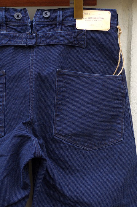 BUCKLE BACK DECK TROUSER