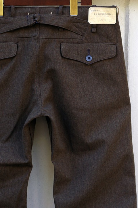 EARLY CHINO TROUSERS