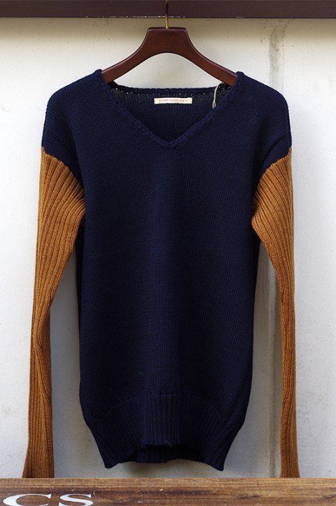 EARLY HOME KNITING SWEATER