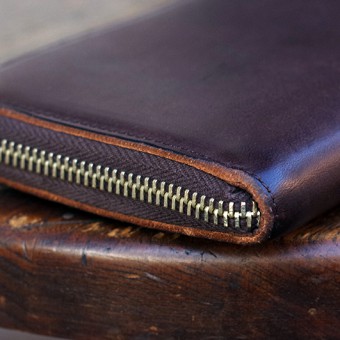 LEATHER ZIP WALLET