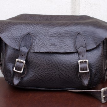 LEATHER SHOULDER BAG