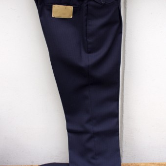 PLEATED SIDE BUCKLE TROUSER