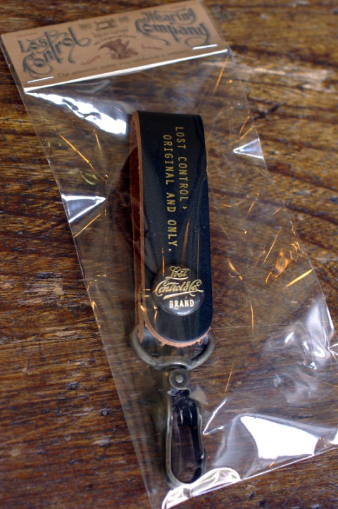 LEATHER LOOP KEY HOLDER