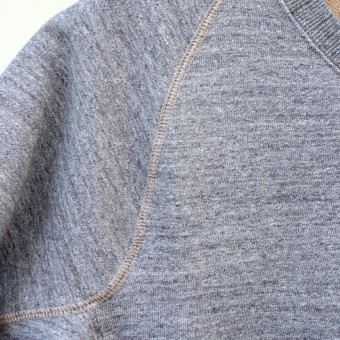 HALF-LENGTH VN SWEAT