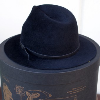 VELOUR FINISHED FEDORA HAT