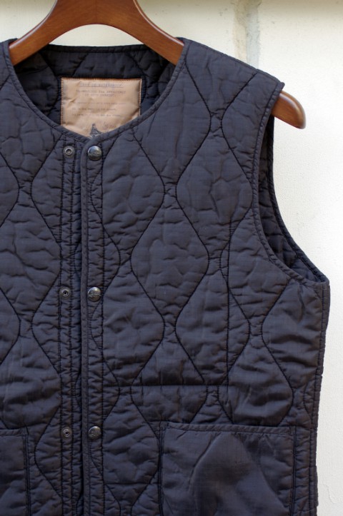 FADED NYLON QUILTING VEST