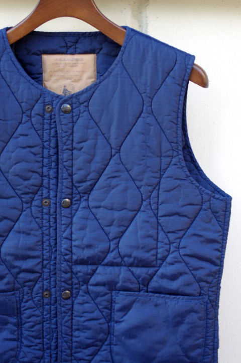 FADED NYLON QUILTING VEST