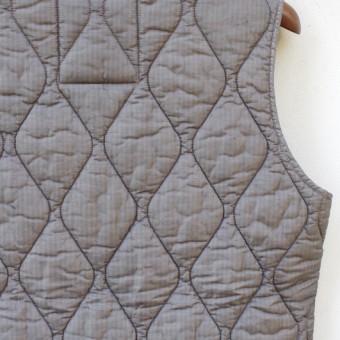 FADED NYLON QUILTING VEST