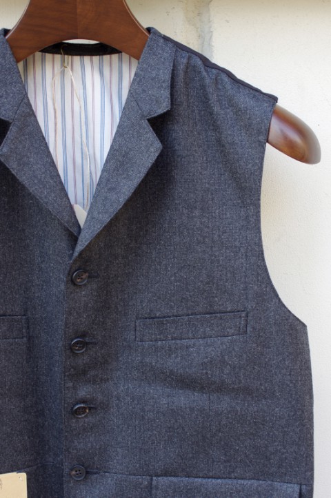 NOTCHED RAPEL WAIST COAT