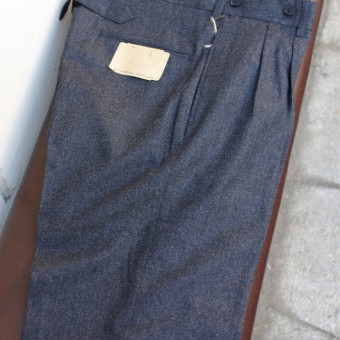 DOUBLE PLEATED BUCKLE BACK TROUSER