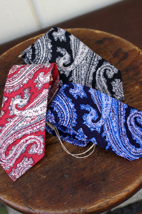 PAISLEY CRAVAT