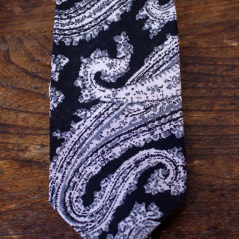 PAISLEY CRAVAT