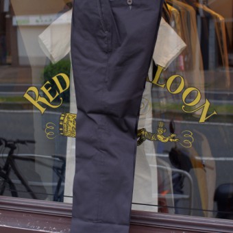 PLEATED CHINO TROUSER