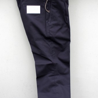 PLEATED CHINO TROUSER