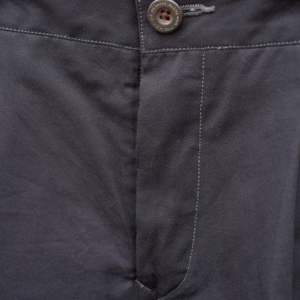 PLEATED CHINO TROUSER