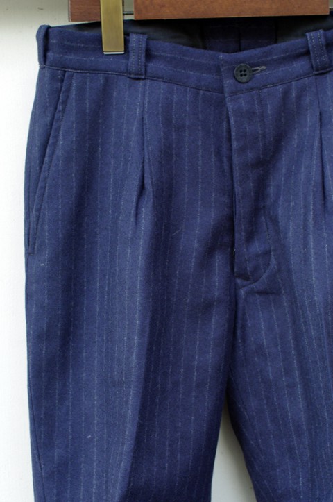 WOOL FLANNEL PLEATED TROUSER