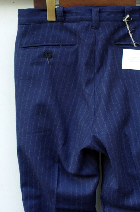 WOOL FLANNEL PLEATED TROUSER